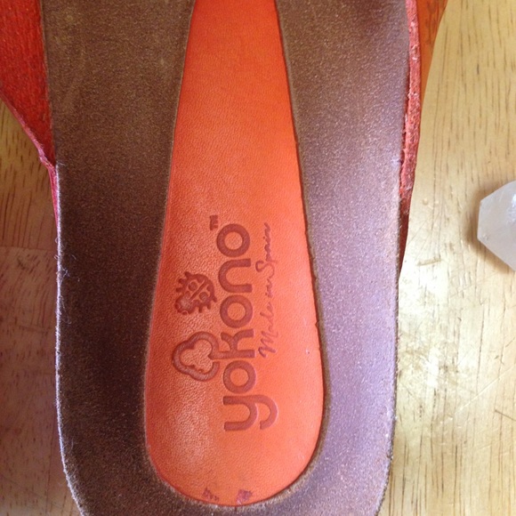 Orange Yokono leather sandals - Picture 3 of 3